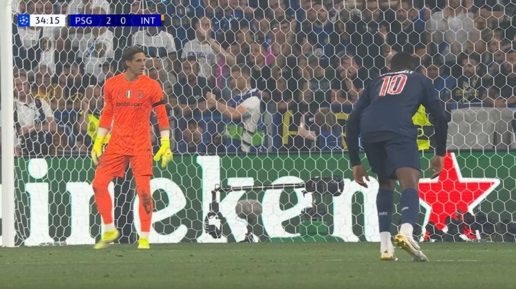 华体会华体会hth-非静止画面！国米开门球，登贝莱踩着禁区线蓄势猛扑