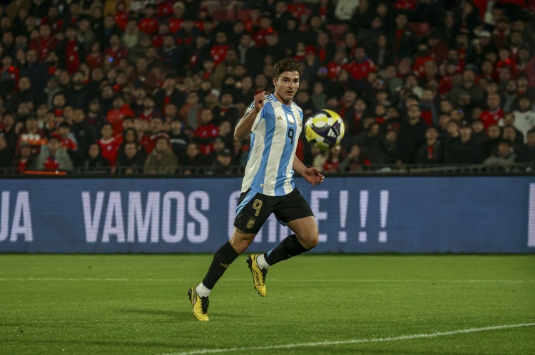 华体会中国-助攻梅西！小蜘蛛近5场国家队比赛4场参与进球，贡献2球2助